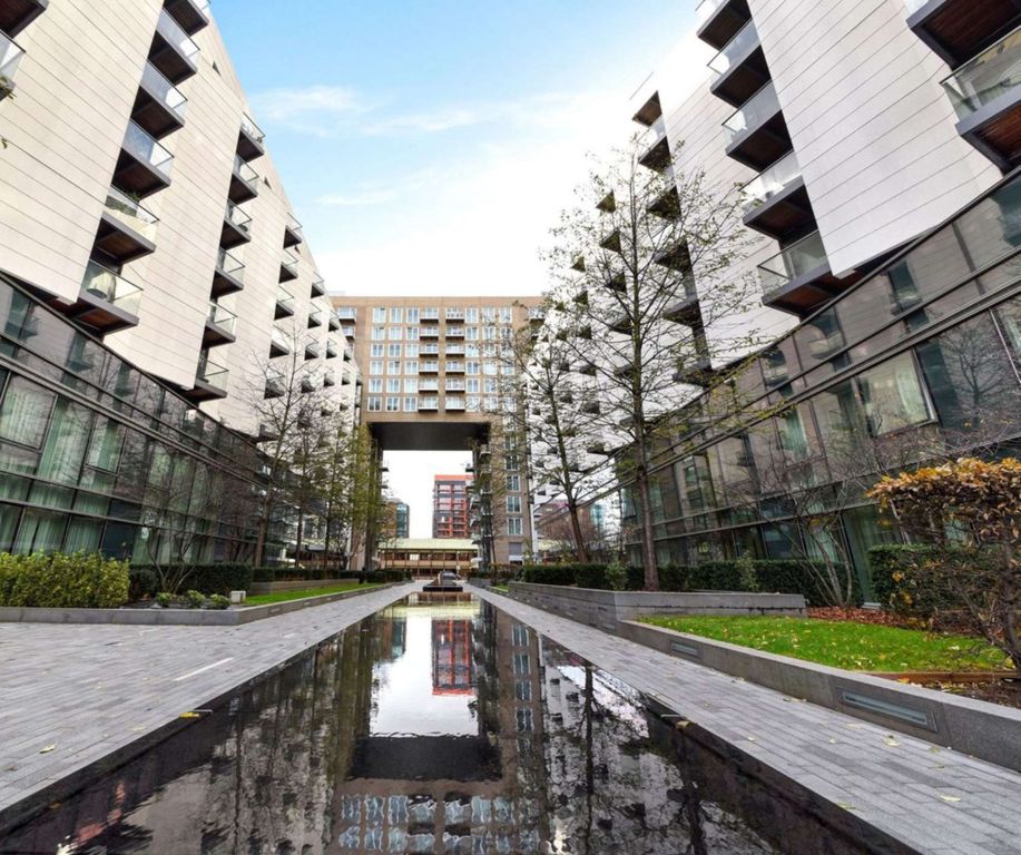 Property photo 1 of 2