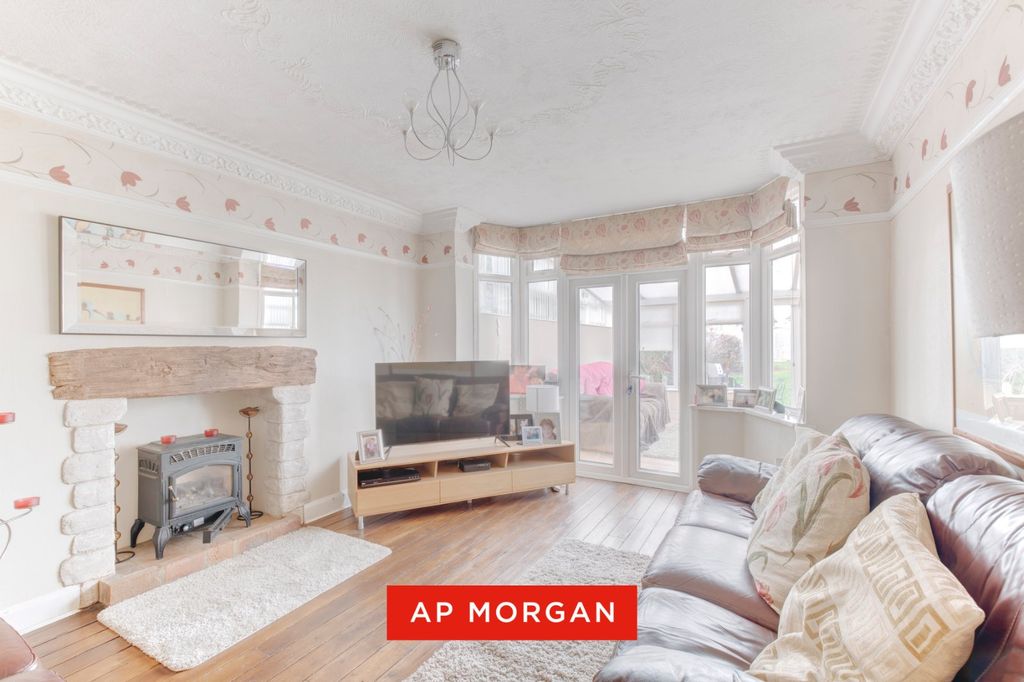 Property photo 3 of 19 Picture No. 03