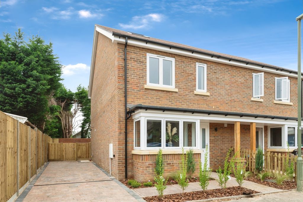 Property photo 2 of 17 Photo