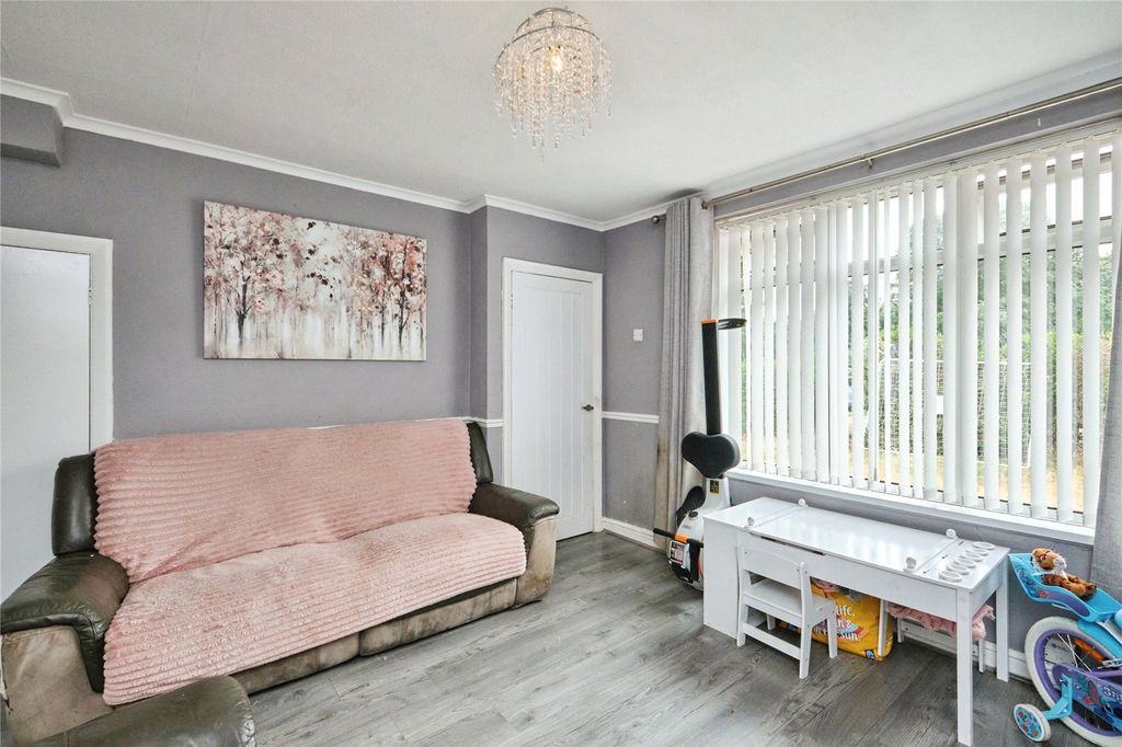 Property photo 2 of 13 Picture No. 03