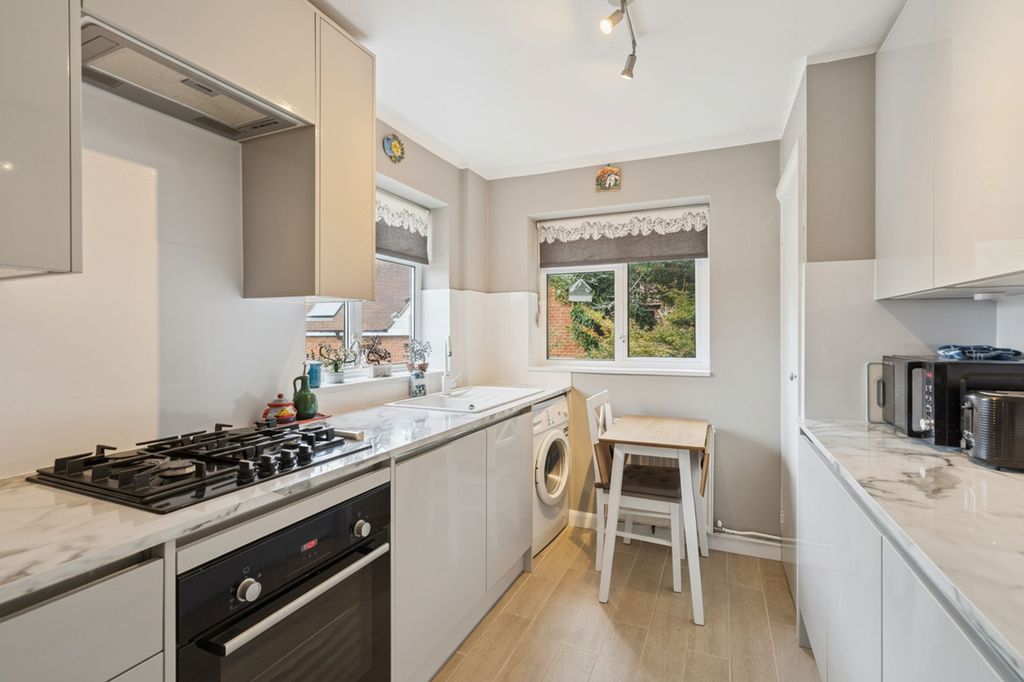 Property photo 3 of 8