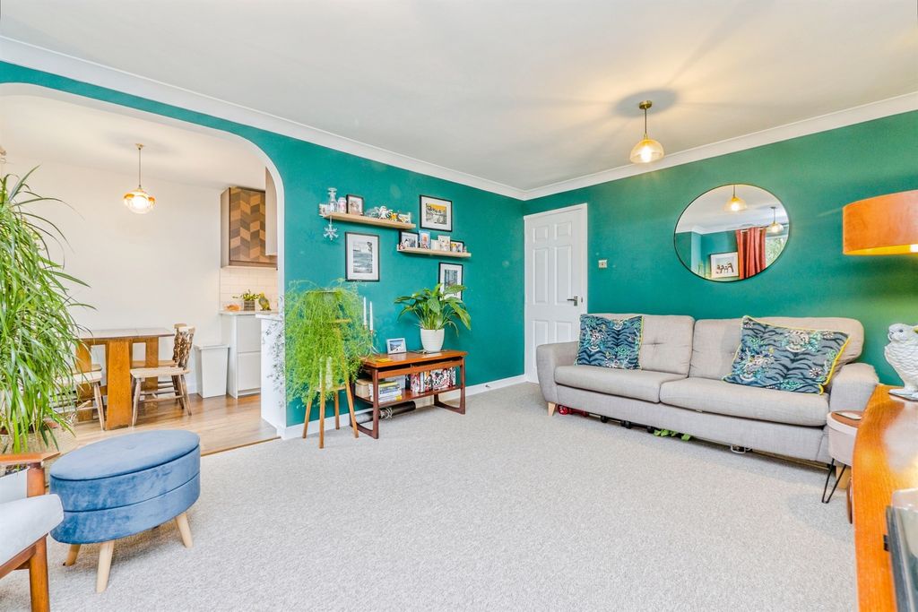 Property photo 1 of 20