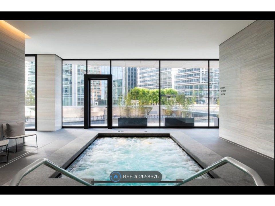 Property photo 3 of 12 Jacuzzi (Included)