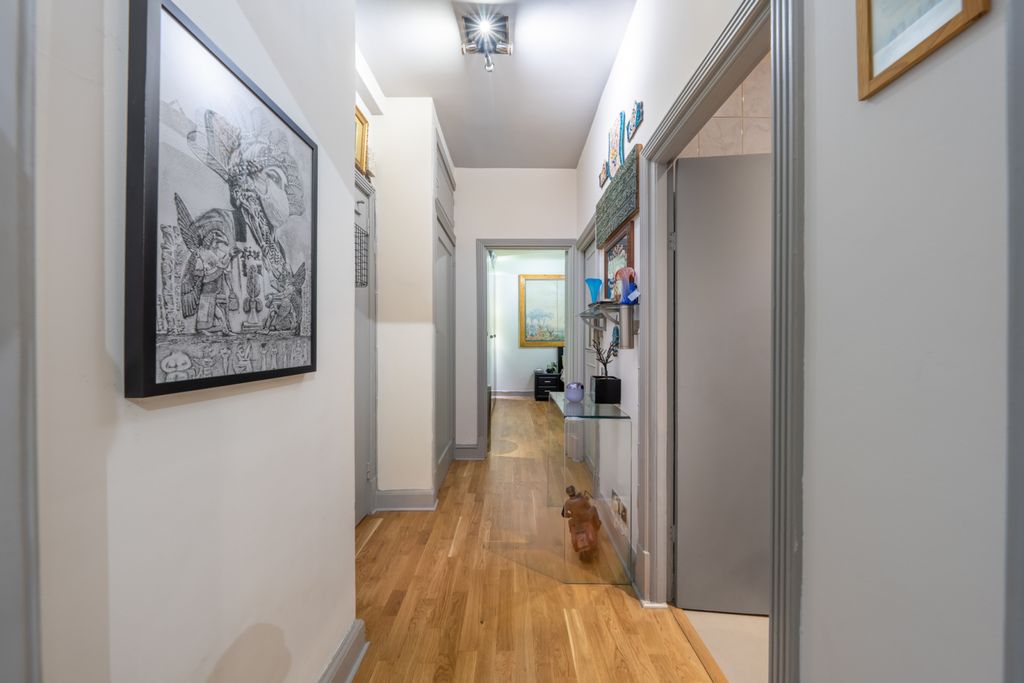 Property photo 3 of 12 Picture No. 10