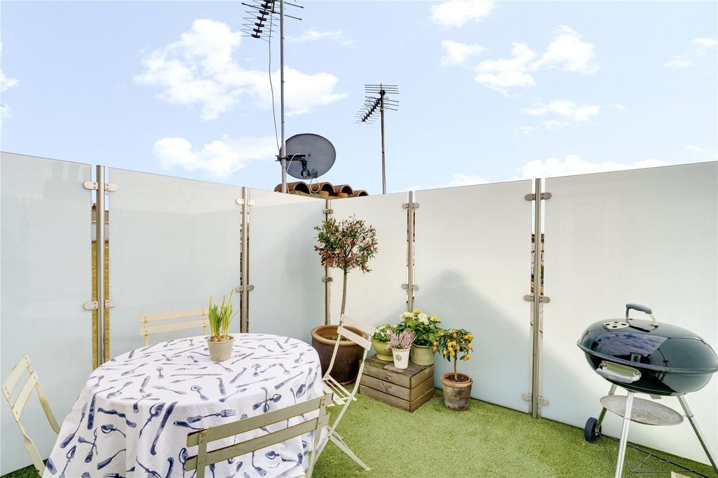 Property photo 3 of 12 Picture No. 27