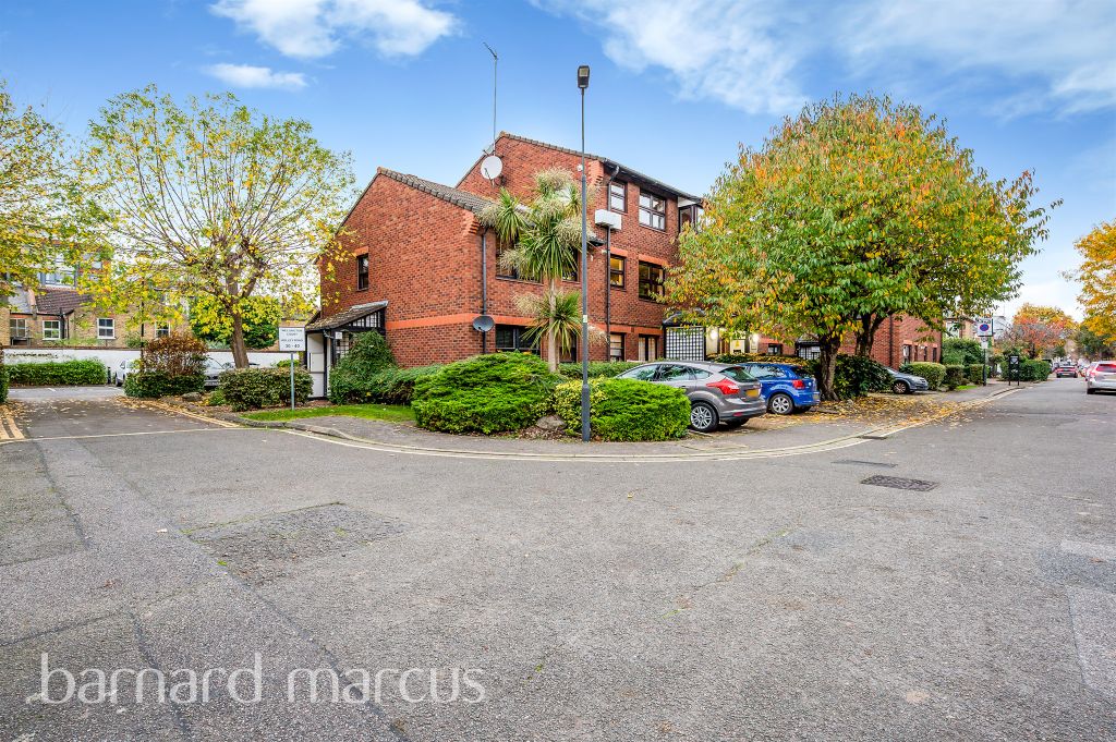 Property photo 3 of 9 Exterior