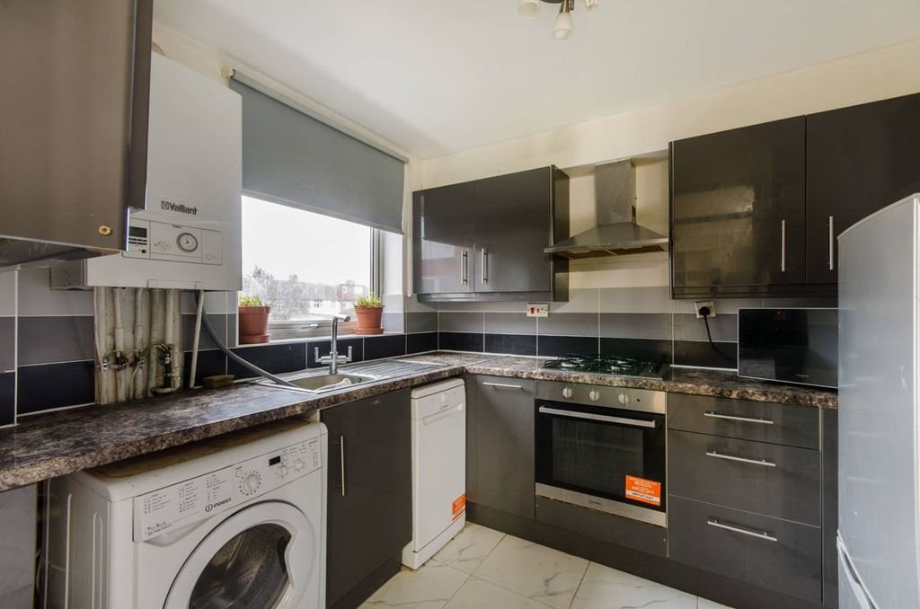 Property photo 2 of 4
