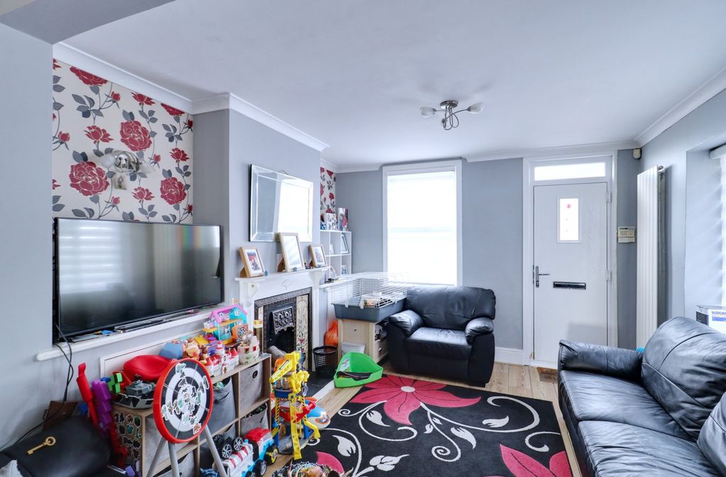 Property photo 2 of 13