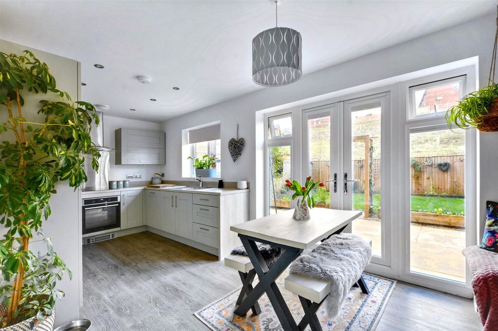 Property photo 2 of 35 Kitchen Diner_1.Jpeg