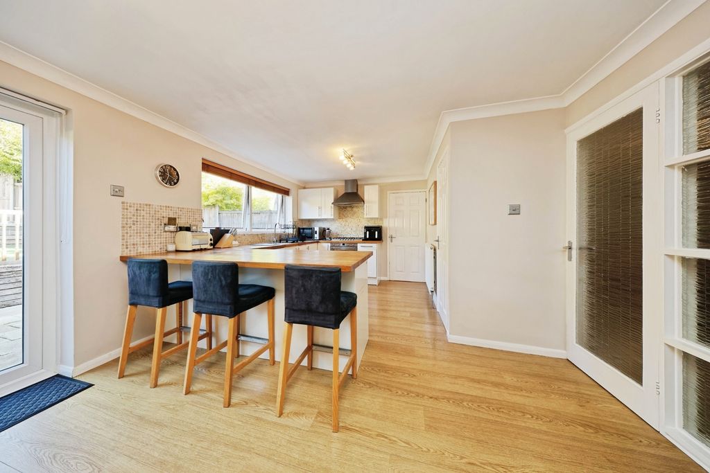 Property photo 3 of 23 Pbox-Img.Jpg