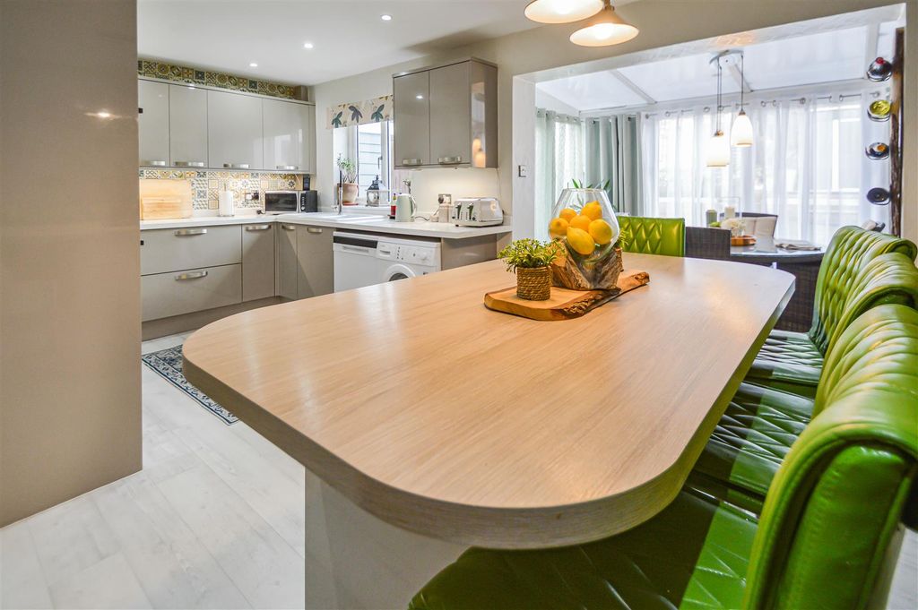 Property photo 3 of 20 1_77221.Jpg