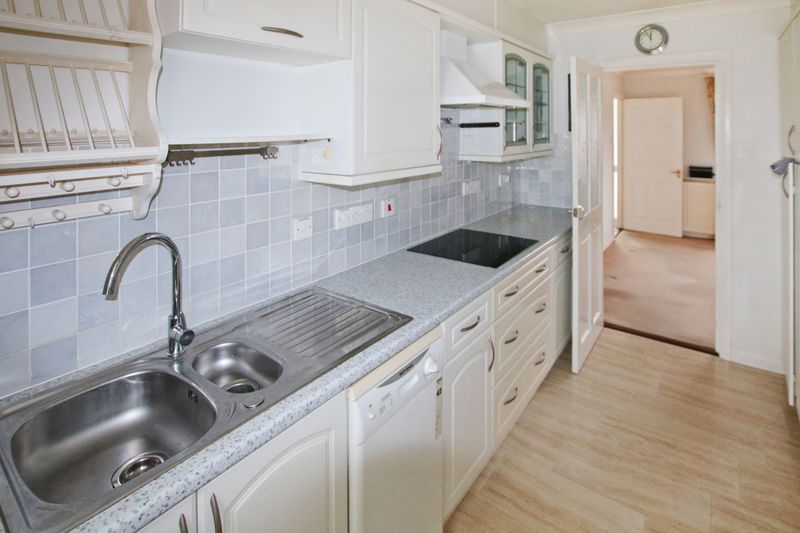 Property photo 2 of 24 Photo 4