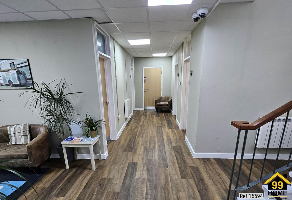 Property photo 3 of 14 Photo 2