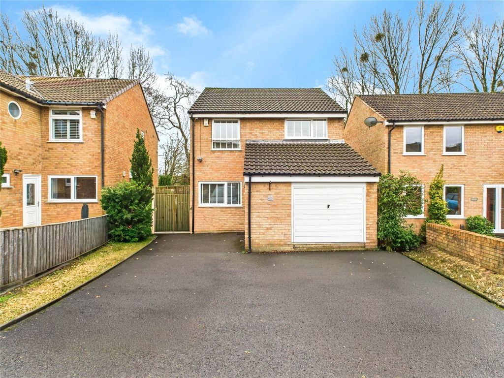 Property photo 2 of 21 Picture No. 35