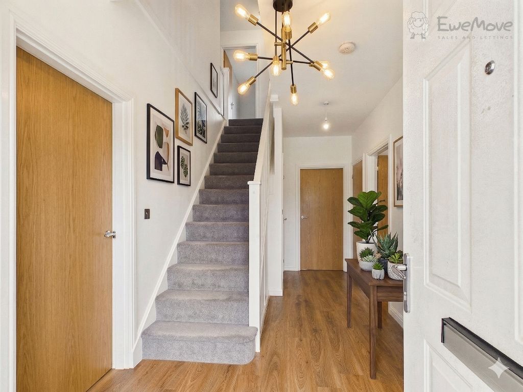 Property photo 3 of 20 Ewemove Tiverton - Mountbatten Drive Exeter - Stag