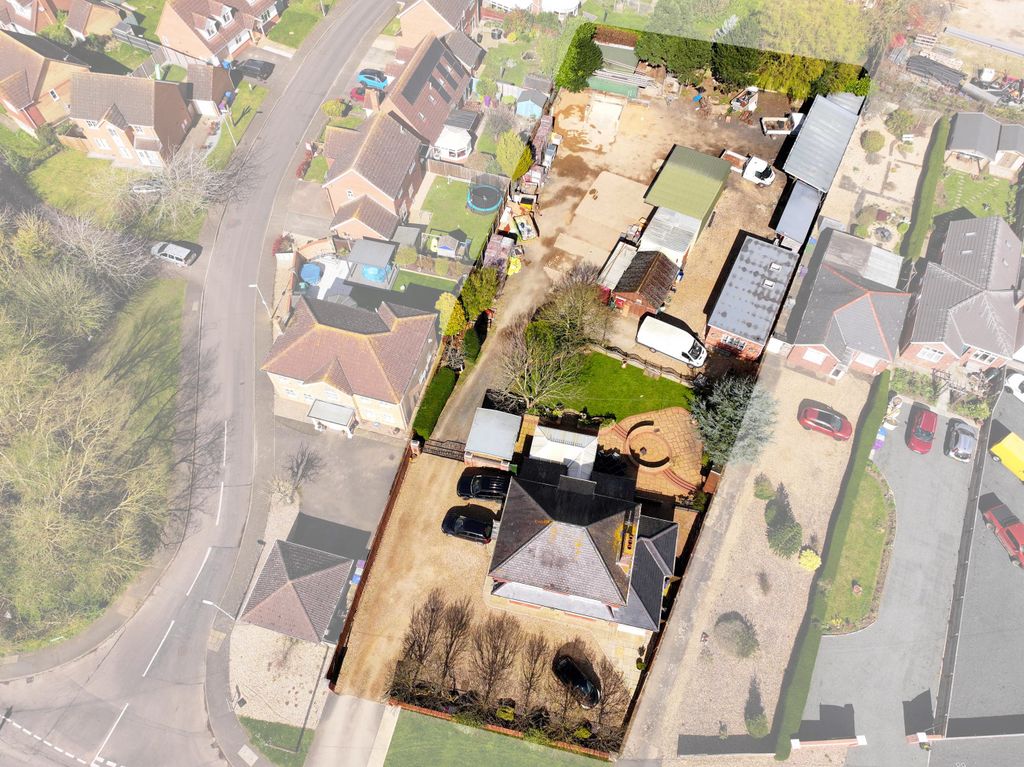 Property photo 3 of 6