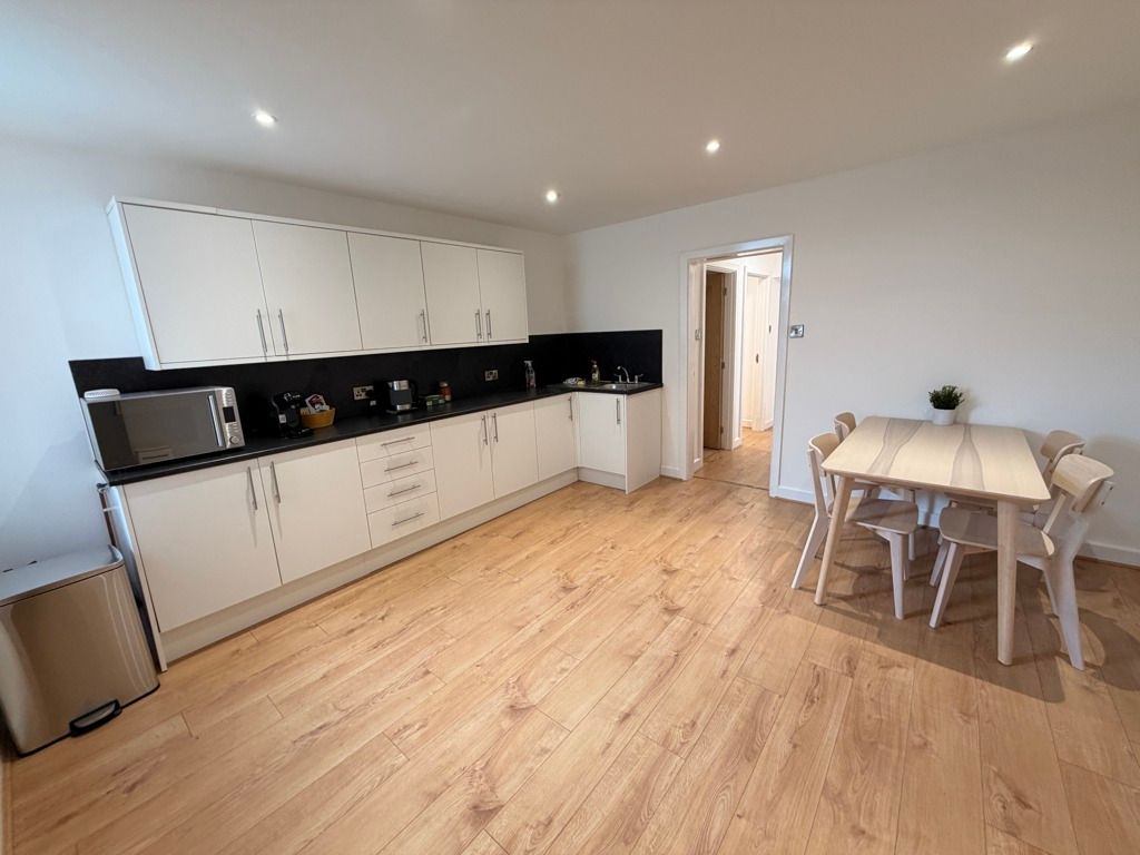 Property photo 3 of 14 Photo 9