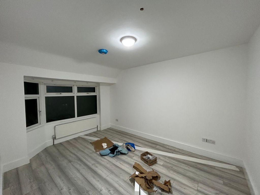 Property photo 2 of 4 Gallery