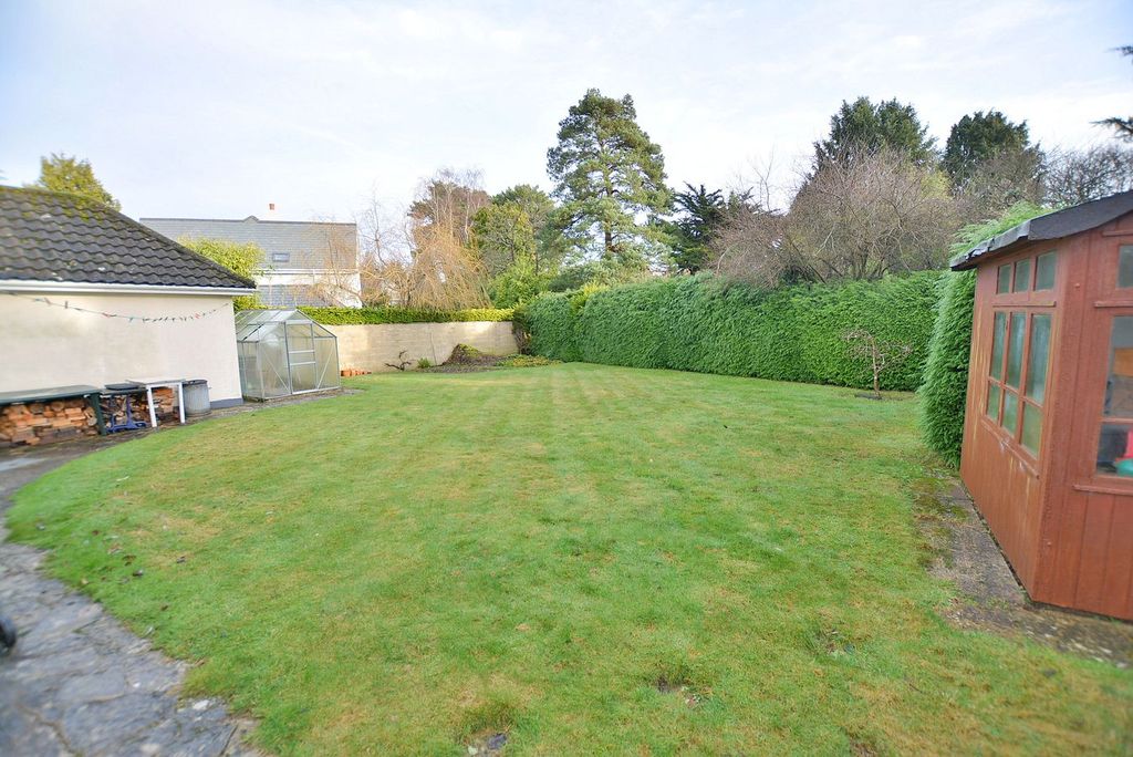 Property photo 3 of 18 Garden