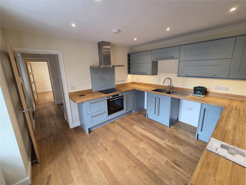 Property photo 3 of 11 Picture No. 05
