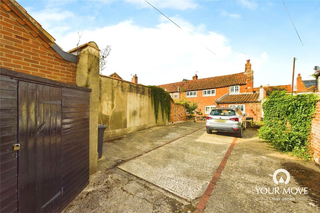 Property photo 2 of 23 Picture No. 20