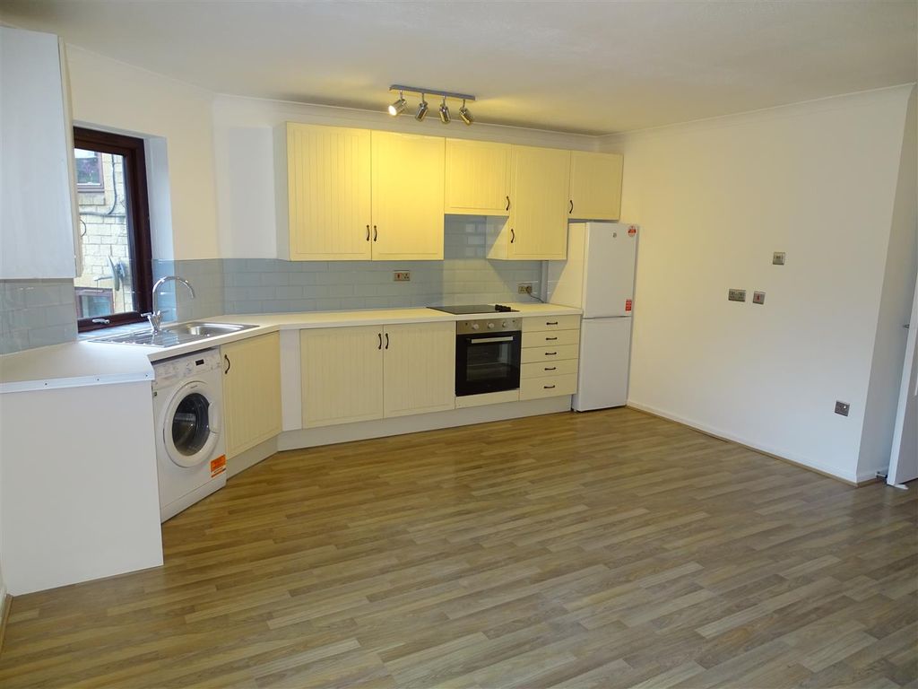 Property photo 2 of 9
