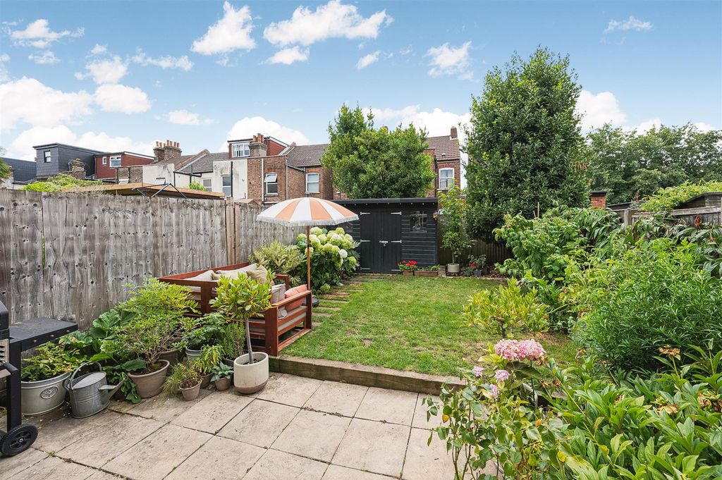 Property photo 3 of 19