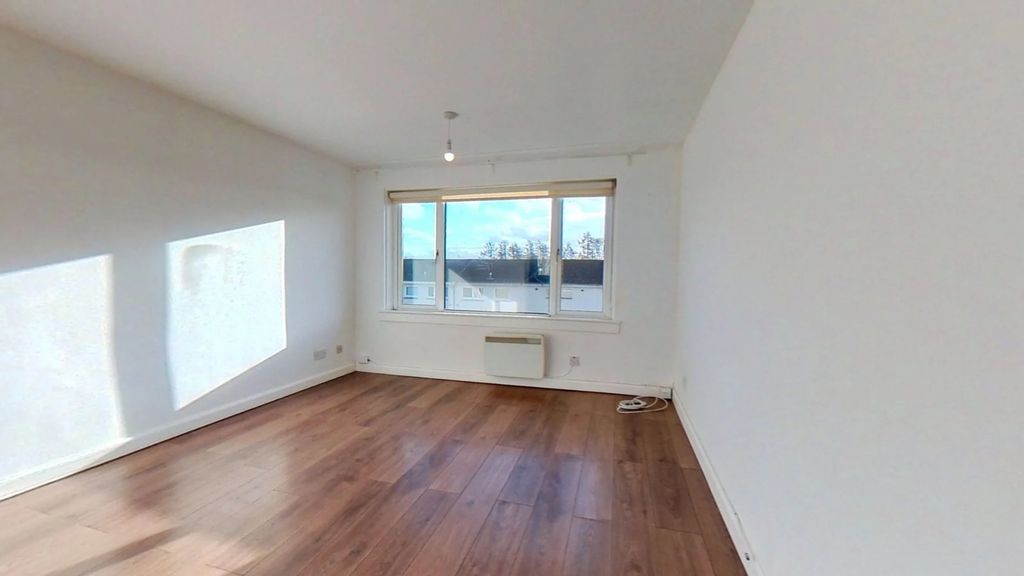 Property photo 3 of 14 Photo 3