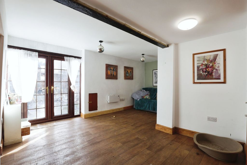 Property photo 2 of 18