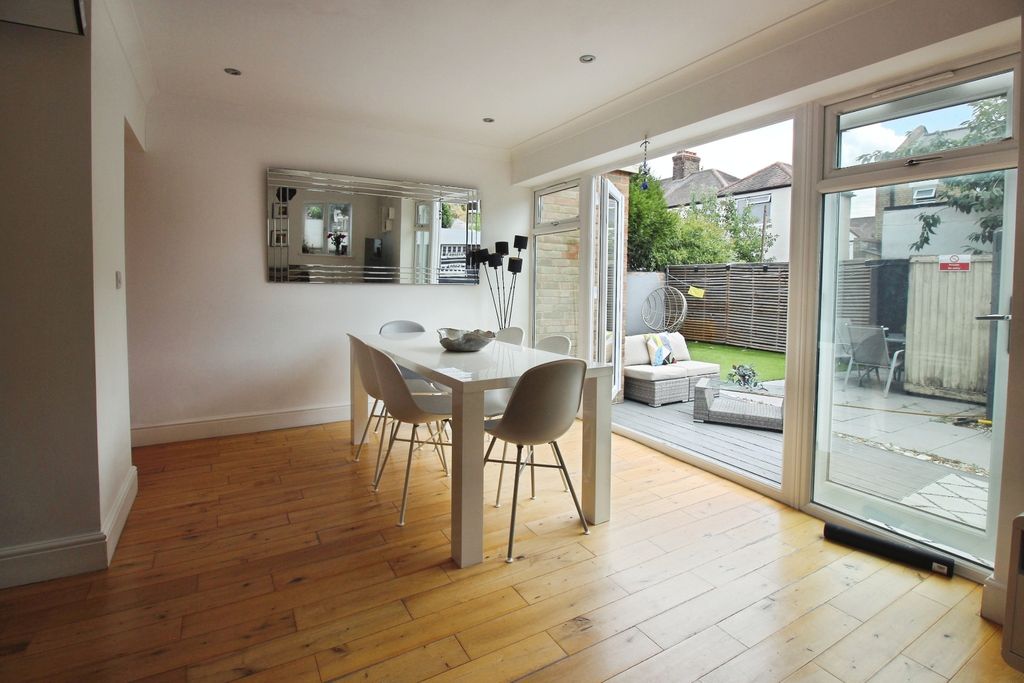 Property photo 3 of 44 Pbox-Img.Jpg