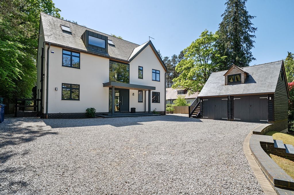 Property photo 1 of 25