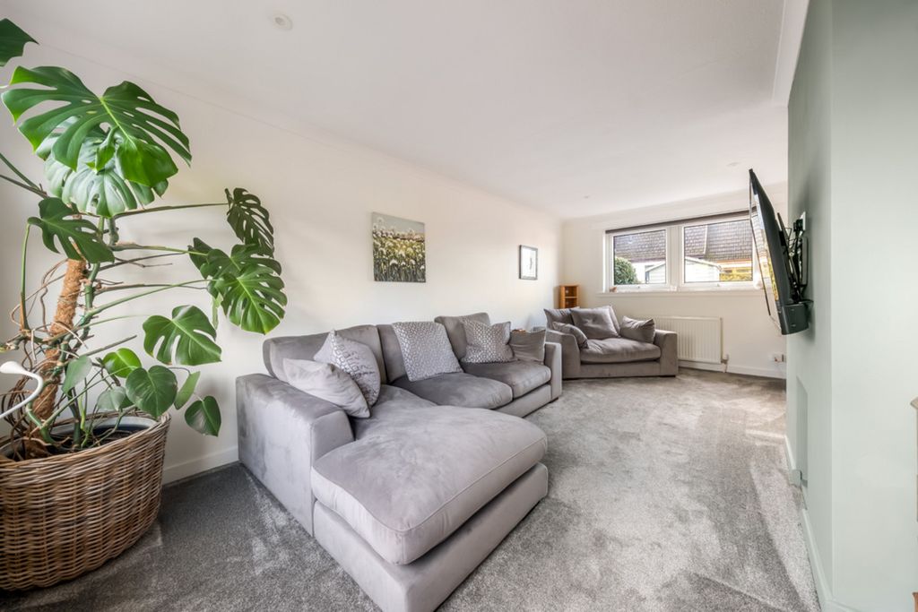 Property photo 3 of 38