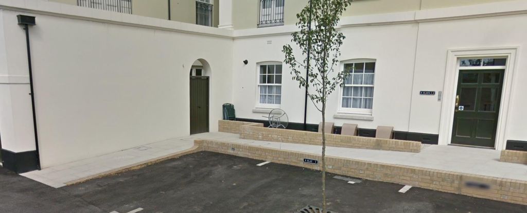 Property photo 1 of 12 P-Ocyifmj0C2Irm1Ugliag.Png