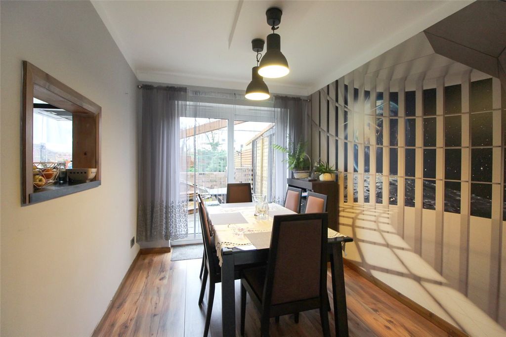 Property photo 3 of 18 Picture No. 07