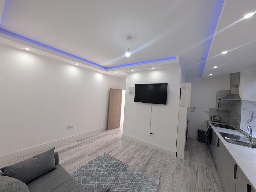 Property photo 1 of 5 Modern Living Space With Ambient LED Lighting...