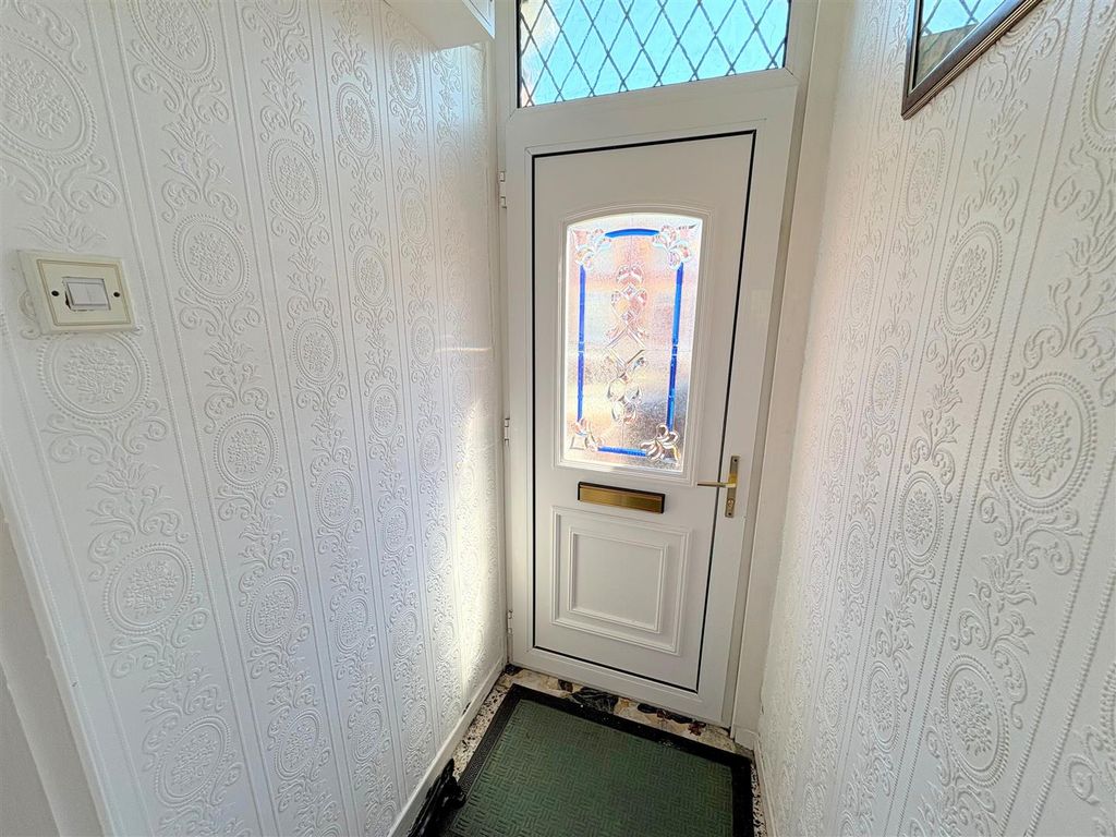 Property photo 2 of 23 Entrance Porch
