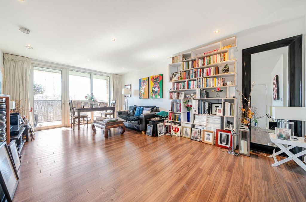 Property photo 2 of 12 Davidson Frost-Wellings, Dfw, Welford Court, Edgwa