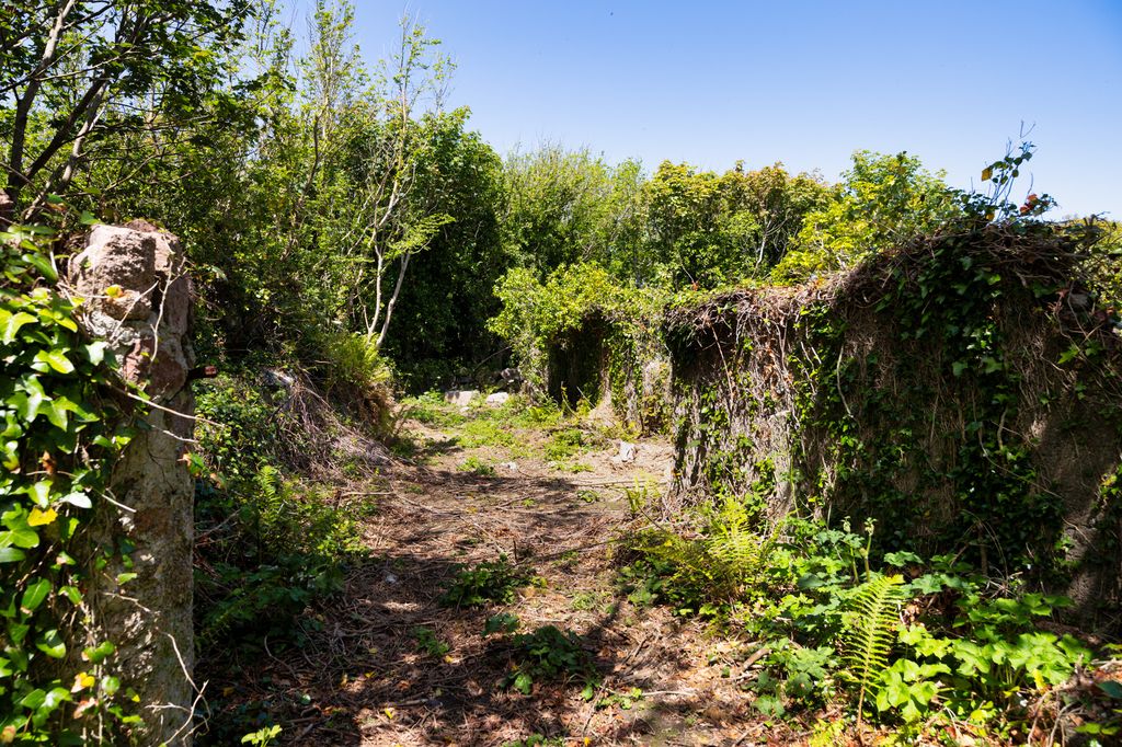 Property photo 3 of 10