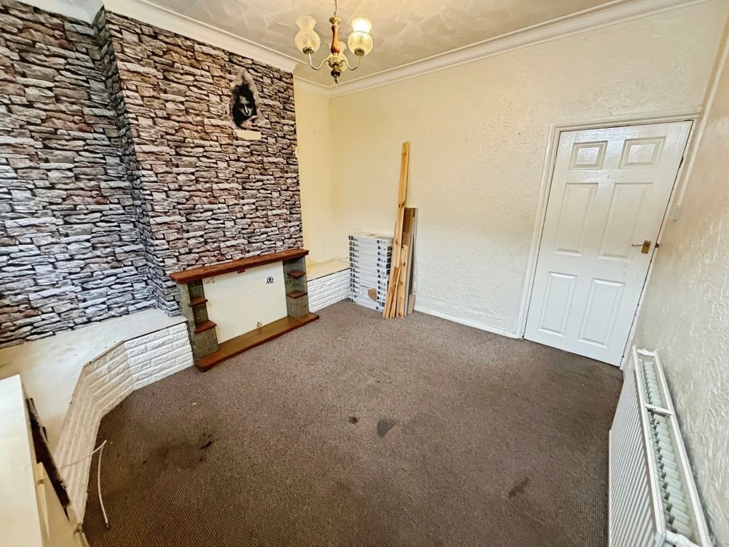 Property photo 2 of 9 Living Room