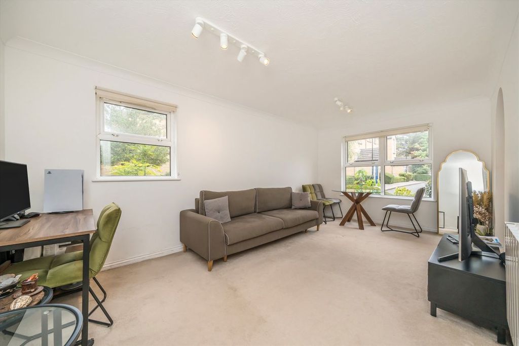 Property photo 3 of 4