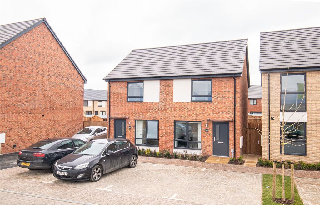 Property photo 1 of 22 60Vic_20.Jpg