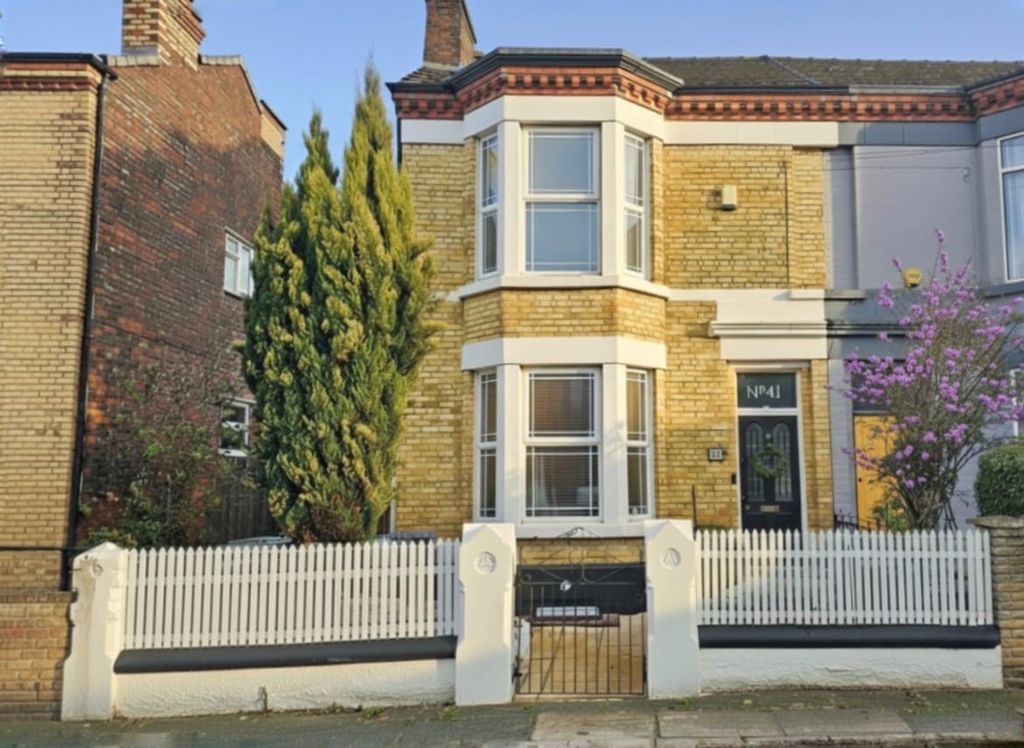 Property photo 1 of 17