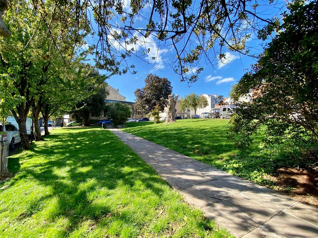 Property photo 1 of 10 Picture No. 19