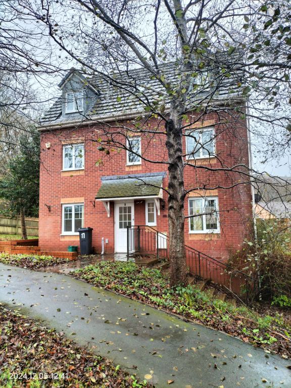 Property photo 2 of 15