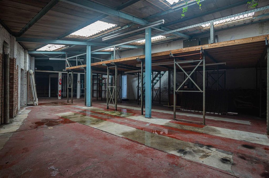 Property photo 3 of 7 Img-3.Jpg