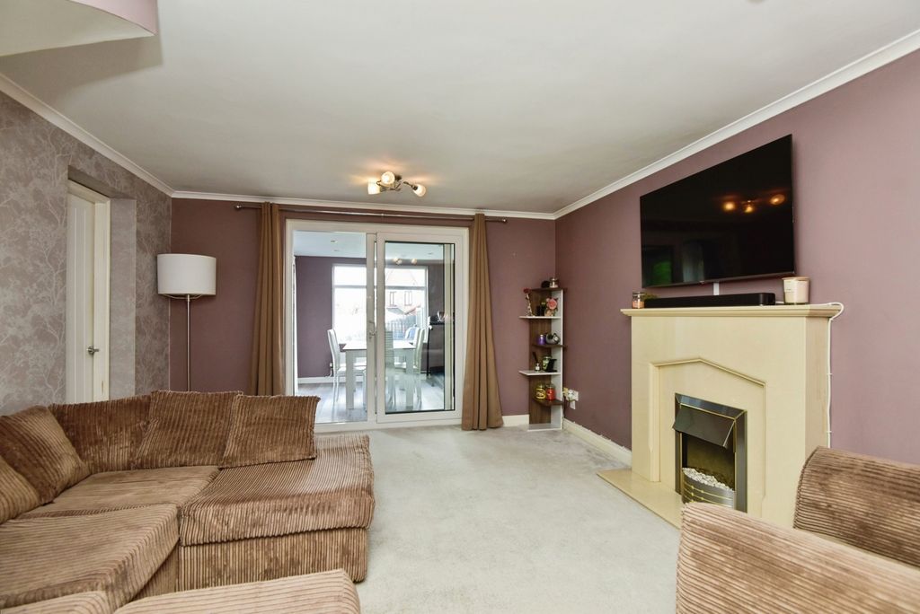 Property photo 3 of 13 Pbox-Img.Jpg