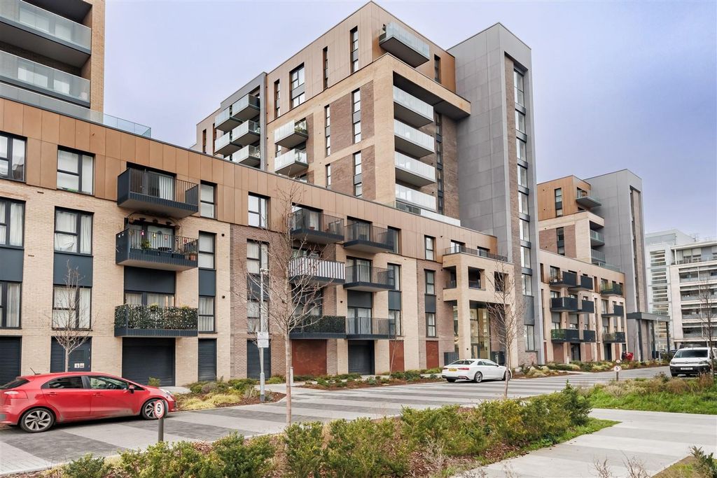 Property photo 1 of 25 80 Godfrey House (26).Jpg