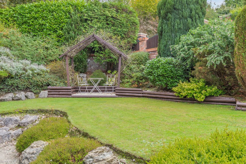 Property photo 3 of 41