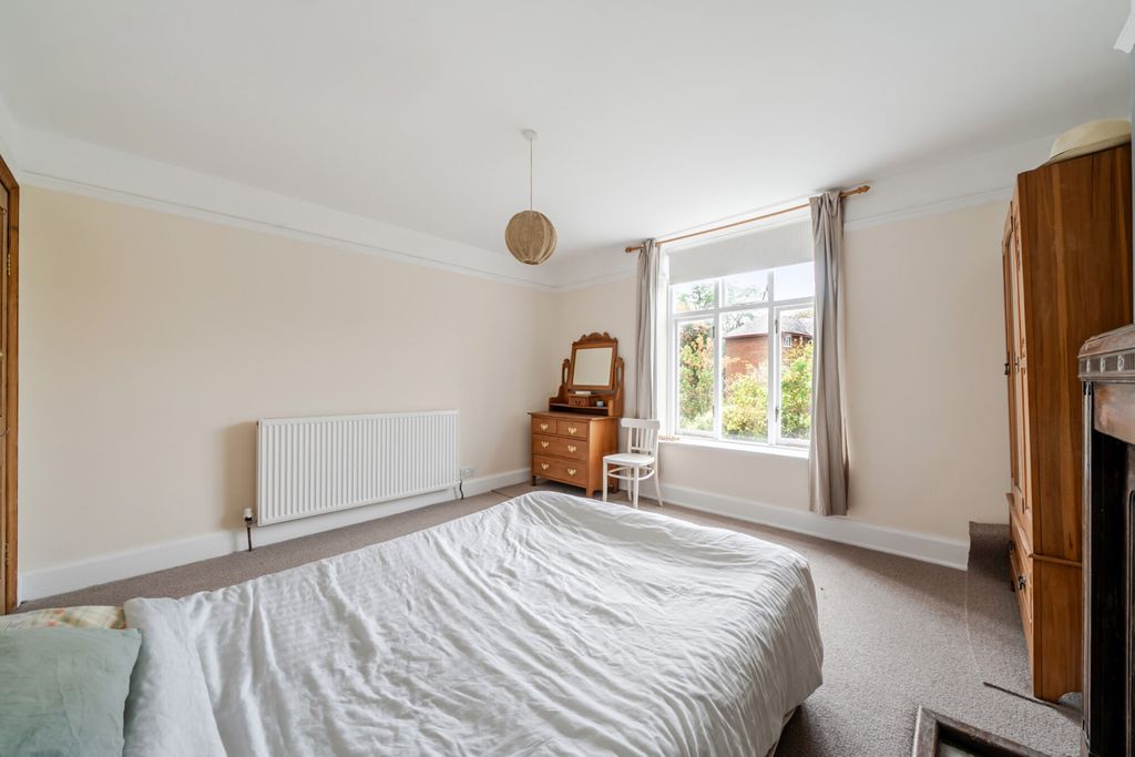 Property photo 3 of 14 1522184-9-6Aa920E...