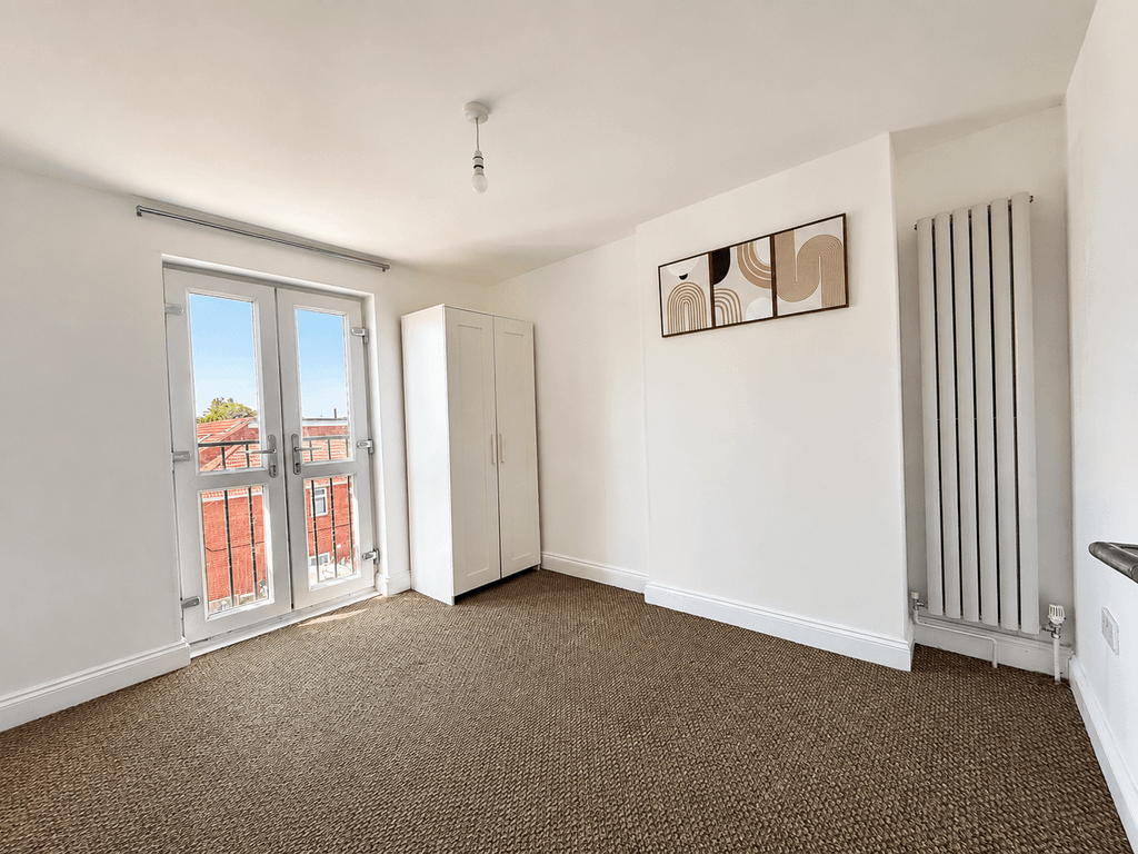 Property photo 3 of 14 Gallery
